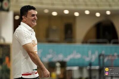 محمد بنا برای امضای قرارداد رسمی در فدراسیون آذربایجان حاضر شد