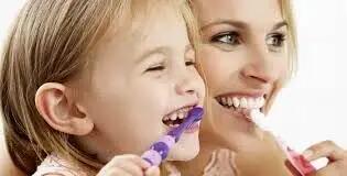 مهم‌ترین عامل تفاوت خمیردندان کودک و بزرگسال در چیست؟