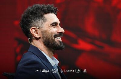 ویدیو| فوری| ازدواج کاپیتان پرسپولیس تمدید شد/ جشن عروسی عالیشاه با توپ و کیت قرمز