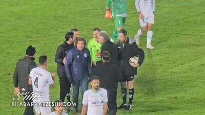 ویدیو| اعتراضات شدید ساپینتو و دستیارش به داور!