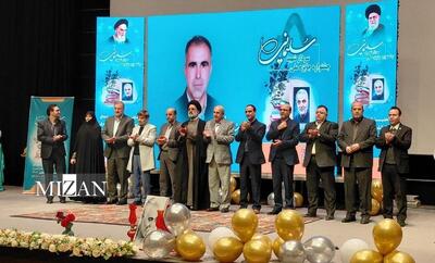 تجلیل از رتبه‌‌های برتر بدون سهمیه جامعه شاهد و ایثارگر