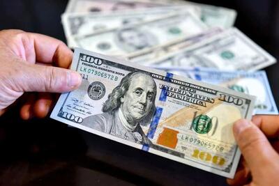 قیمت دلار امروز ۷ دی ۱۴۰۴ / دلار در مرز ۱۴۳ هزار تومانی