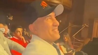 ویدیو| بهنام بانی و معرفی تماشاگر ویژه کنسرتش: این شما و این‌هم احمدرضا عابدزاده عقاب آسیا - پارس فوتبال