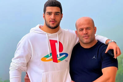 تمام شد؛ امضای قرارداد امیررضا معصومی با فدراسیون کشتی آذربایجان با ماهیانه ۳ میلیارد تومان! - پارس فوتبال