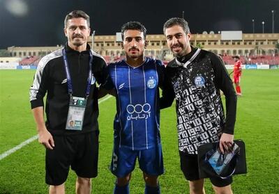 وریا غفوری: بگویید چرا نمی‌توانم روی نیمکت استقلال بنشینم؟ - پارس فوتبال