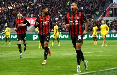 پیروزی بی دردسر میلان مقابل ورونا در روز دبل انکونکو - پارس فوتبال