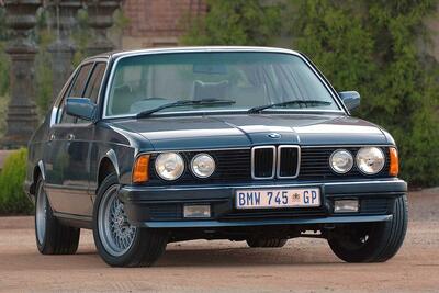 داستان تنها بی‌ام‌و M7 تاریخ، موتور سوپراسپرت در سینه سدان لوکس - پدال