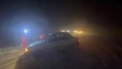 فیلم نجات خودروهای گرفتار شده در برف و کولاک محور نقده