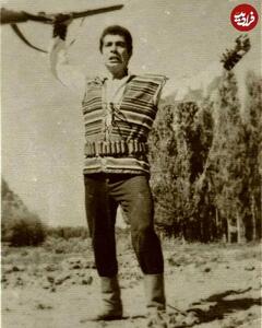  بهروز وثوقی ۳۱ ساله در نمایی از فیلم «تنگه اژدها»؛ سال ۴۷/عکس