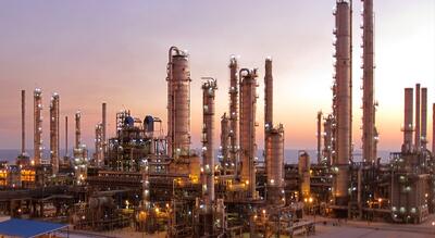 قیمت خوراک پتروشیمی‌ها در مسیر اصلاح؛ وزارت نفت بررسی را آغاز کرد - سرمایه و بورس