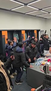 جشن بازیکنان گل گهر در رختکن+ ویدئو