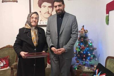 دیدار و تکریم خانواده شهید اقلیت روبرت لازار با حضور شهردار منطقه ۱۱ | سیاست روز