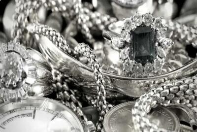 ارزش نقره از نفت پیشی گرفت؛ هر اونس گران‌تر از یک بشکه نفت