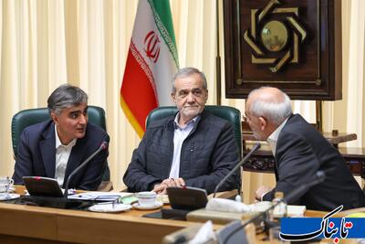 دلار رکورد می‌زند، مسئولان حرف نمی‌زنند/ چرا کسی پاسخگوی نگرانی مردم نیست؟