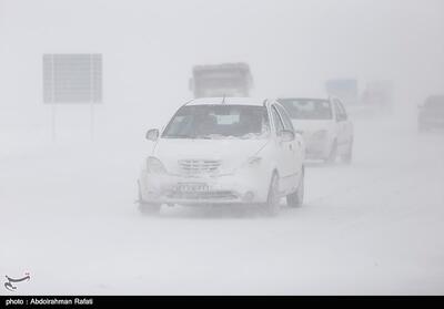 آخرین وضعیت آب و هوای چهارمحال و بختیاری / از بارش برف در همه مناطق تا انسداد چند محور - تسنیم