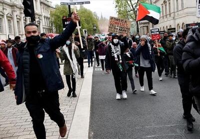 ببینید/تجمع صدها نفر از هواداران فلسطین در یک مرکز خرید در لندن - تسنیم