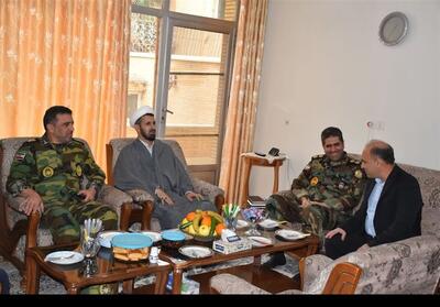 تجلیل از خانواده شهید هراچ هاکوپیان در آستانه سال نو میلادی - تسنیم