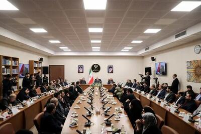 پزشکیان: به دنبال آن هستیم تا به جای اصلاح شاخ و برگ‌ها، اصلاحات ریشه‌ای انجام دهیم