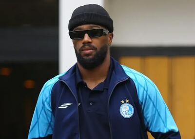 مرد تنومند در استقلال فیکس شد!