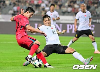 کابوس بزرگ فوتبال چین: باید با ربات‌ها بازی کنیم!