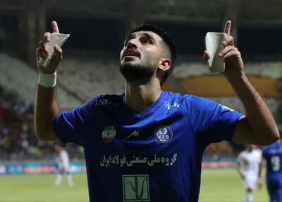 کاپیتان آبی‌پوشان در آستانه جدایی قرار گرفت