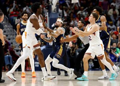 نزاع دسته جمعی در گرانترین لیگ ورزشی جهان! (عکس)