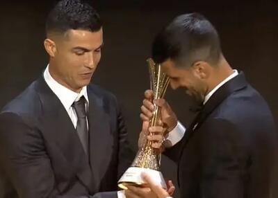 جایزه ویژه رونالدو برای جوکوویچ!