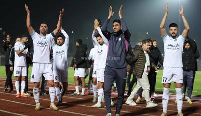 جشن رختکن گل‌گهری با رهبری گروسیان و علیزاده!