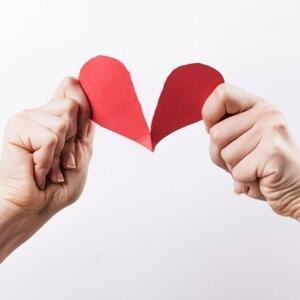 رابطه پنهانی زن خیانتکار با دوست صمیمی شوهر