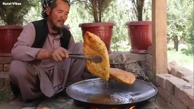  طرز پخت بولانی سنتی با سیب زمینی و سبزی در افغانستان (فیلم)