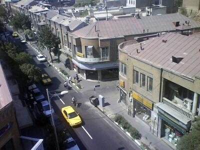 تسنیم: وضعیت در خیابان‌ جمهوری و پاساژهای اطراف عادی است