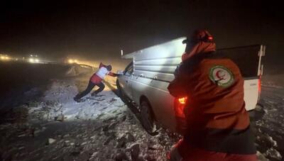 240 نفر در برف و کولاک شدید امشب گیر کردند