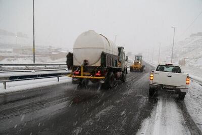  فعالیت شبانه‌روزی نیروهای خدمات‌شهری تبریز برای مدیریت بارش‌های زمستانی