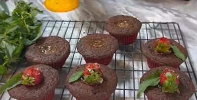  آموزش کاپ کیک شکلاتی : طرز تهیه کاپ کیک با بافتی نرم و لطیف !