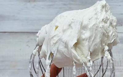  برای کیک خامه قنادی نداری؟! نگران نباش! نحوه فرم دهی خامه صبحانه