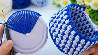  درب شیشه هایتان را دور نیندازید! ایده فوق العاده زیبا با کاموا و درب بطری شیشه ای