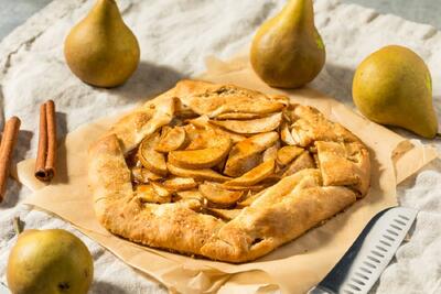  آموزش طرز تهیه پای گلابی خوشمزه برای مهمانی