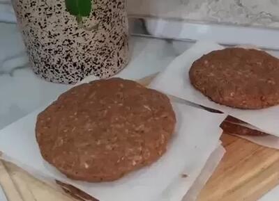  طرز تهیه همبرگر اقتصادی با سویا، صد برابر خوشمزه تر از بازاری ها !