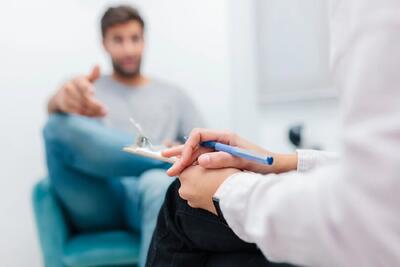  چرا روانشناس به همه سوالات پاسخ نمی دهد؟ بررسی دلایل و اهمیت آن