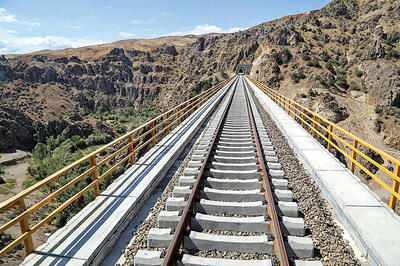 خط تبریز  - چشمه ثریا در ایستگاه آخرتصمیم