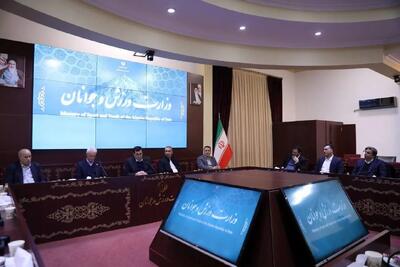 زنوزی دعوت وزیر ورزش را رد کرد