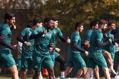 اردوی پرسپولیس در اسپایر