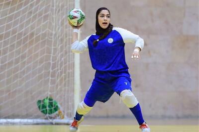 یک تنه جلوی فوق ستاره‌ها؛ کلین‌شیت طلایی ریحانه