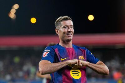 مخالفت اکثریت اعضای بارسلونا با تمدید قرارداد لواندوفسکی