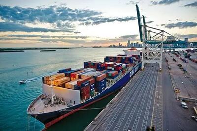 جهش صادراتی مناطق آزاد در سال جاری