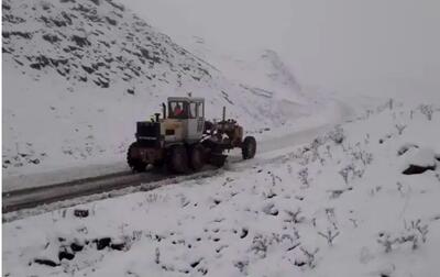 انسداد راه ۶۰ روستای الیگودرز در پی بارش سنگین برف