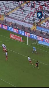 ویدئو:‏‎ درخشش شومورودوف؛ ۱۲ گل و صدر جدول گلزنان ترکیه