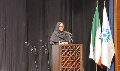 کامران فانی معیار مسوولیت‌پذیری برای نسل کتابدار بود