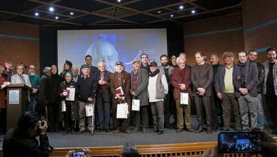 اهدای مدالیوم به ۲ هنرمند پیشکسوت/بهزاد فراهانی: در عمرم جلوی هیچ کس خم نشدم