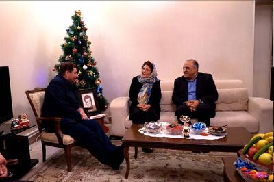 دیدار دستیار رهبری با خانواده شهید آنوشاوان عیوضیان